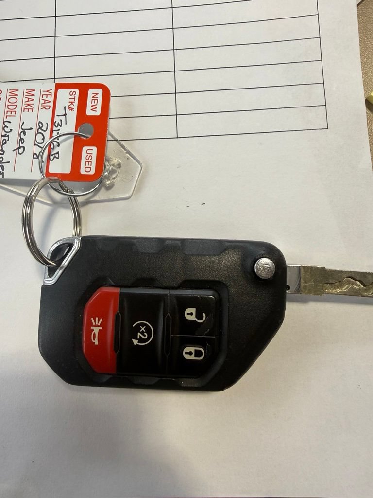 Used 2018 Jeep Wrangler Unlimited Sahara AWD/4WD image 32