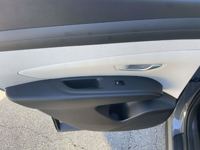 Certified 2025 Hyundai Tucson SEL FWD image 11