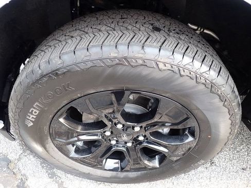 Certified 2023 Ford F150 Platinum w/ Equipment Group 701A High AWD/4WD image 13