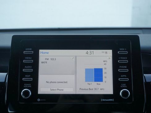 Used 2024 Toyota Camry SE w/ Convenience Package image 10