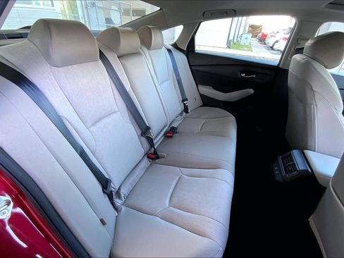 Used 2025 Honda Accord SE image 19