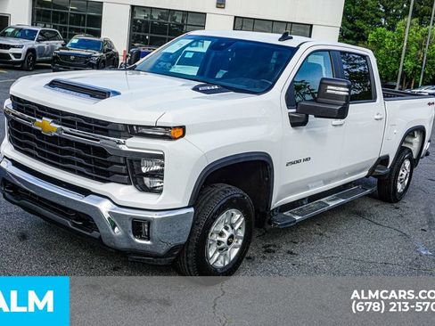 Used 2025 Chevrolet Silverado 2500 LT w/ Convenience Package AWD/4WD image 14