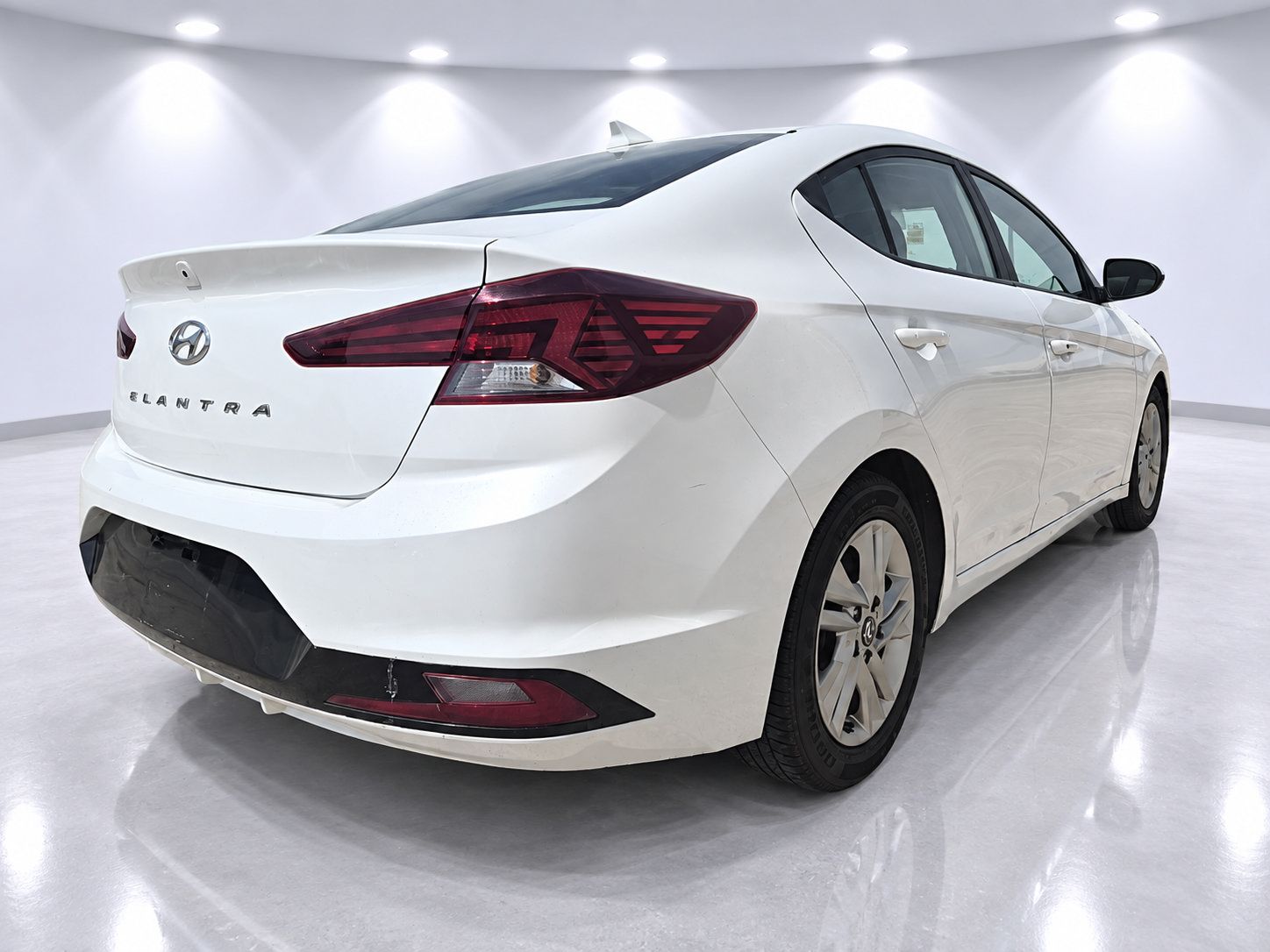 Used 2019 Hyundai Elantra Value Edition w/ Cargo Package FWD image 5