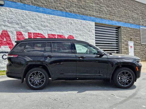 New 2026 Jeep Grand Cherokee L Summit image 8
