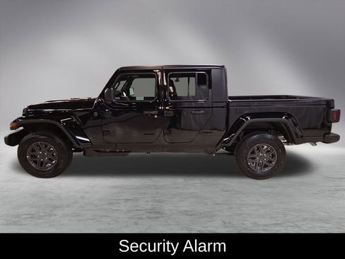 New 2026 Jeep Gladiator Sport image 5