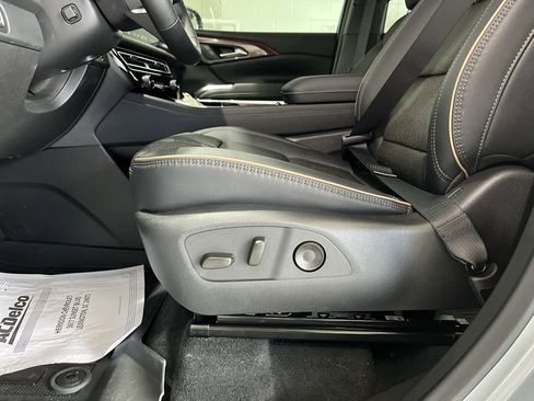 New 2026 Chevrolet Traverse High Country w/ LPO, Floor Liner Package FWD image 15