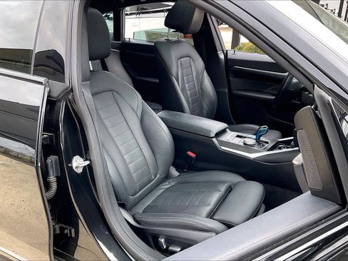 Used 2023 BMW i4 eDrive35 image 8