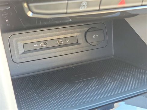 Used 2022 Volkswagen Atlas SEL image 34