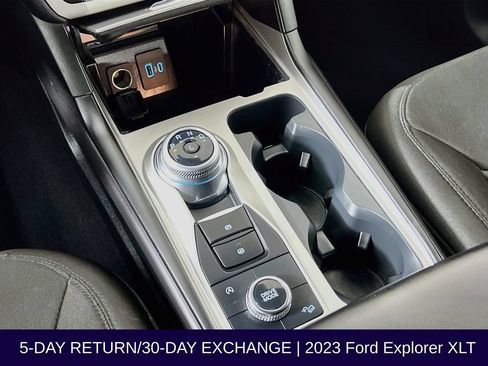 Used 2023 Ford Explorer XLT AWD/4WD image 22