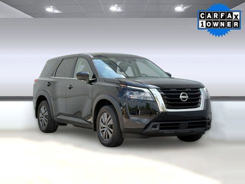 Used 2024 Nissan Pathfinder S FWD image 7
