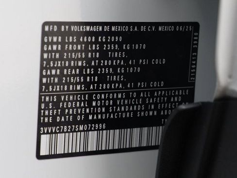 New 2025 Volkswagen Taos SE w/ Panoramic Sunroof Package image 24