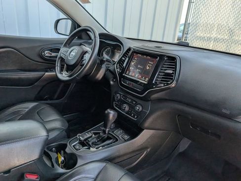 Used 2019 Jeep Cherokee Limited AWD/4WD image 33
