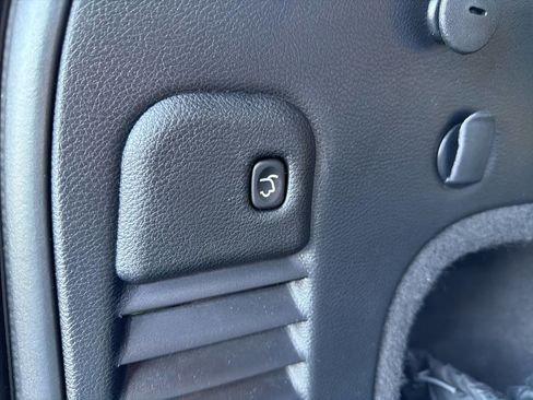 Used 2019 Jeep Grand Cherokee SRT image 8