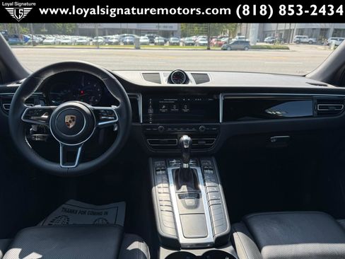 Used 2020 Porsche Macan AWD/4WD image 16