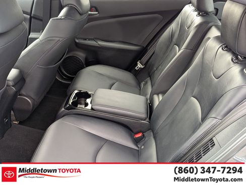 Used 2018 Toyota Prius Prime Premium image 33