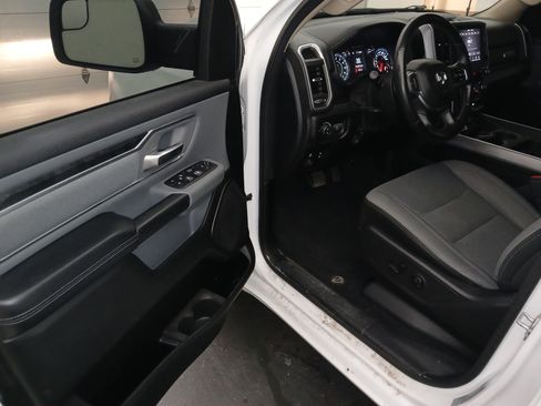 Used 2019 RAM 1500 Big Horn AWD/4WD image 13