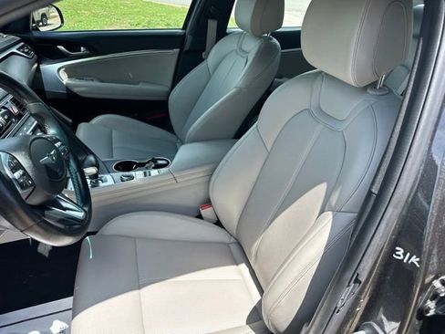 Used 2023 Genesis G70 2.0T AWD/4WD image 10