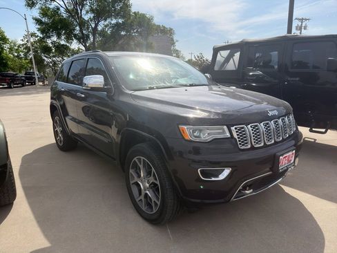 Used 2020 Jeep Grand Cherokee Overland AWD/4WD image 2