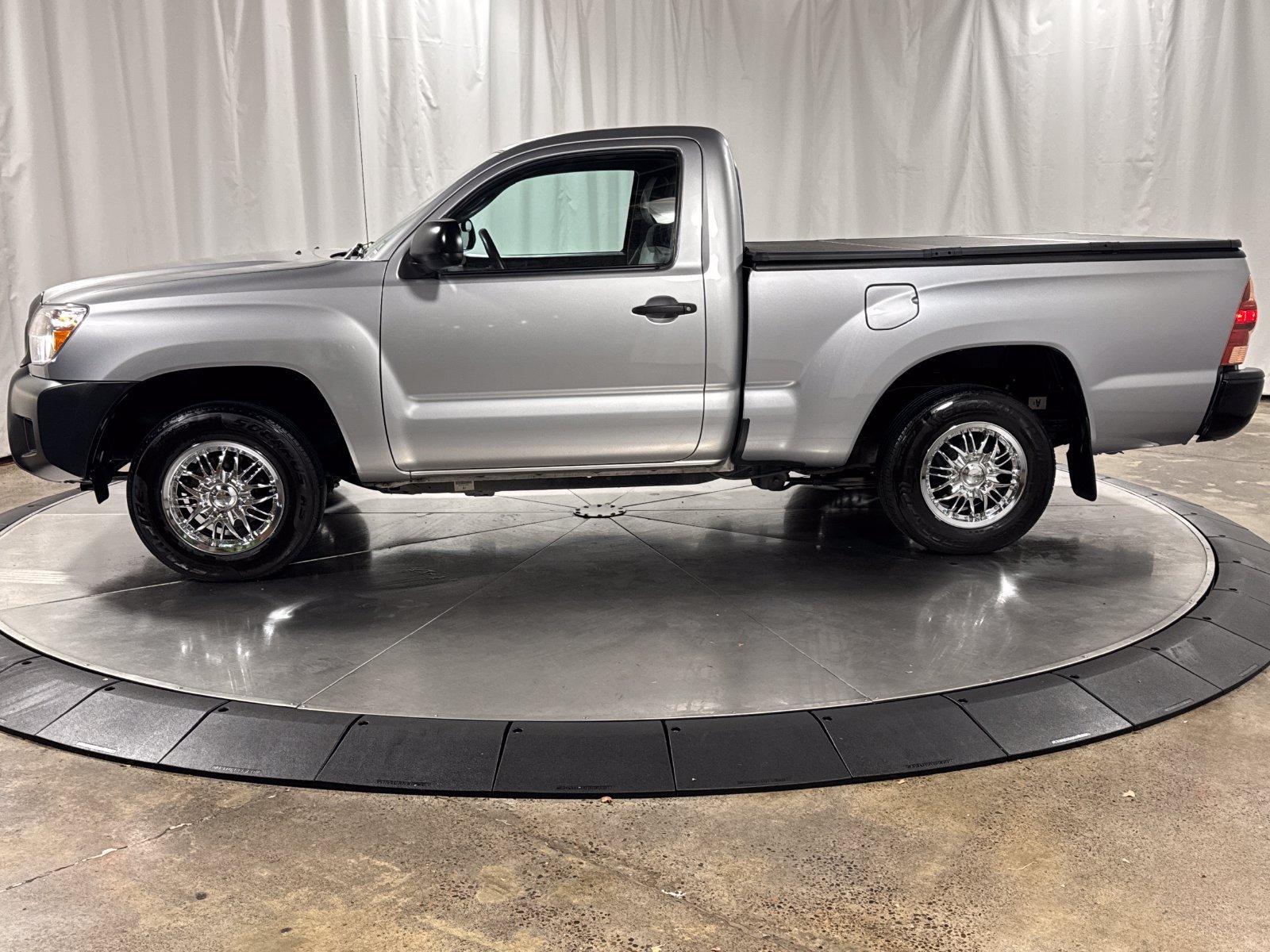 Used 2014 Toyota Tacoma 2WD Regular Cab image 7