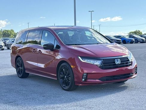 Used 2023 Honda Odyssey Sport image 1