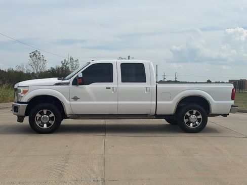 Used 2011 Ford F250 Lariat w/ Chrome Pkg AWD/4WD image 6