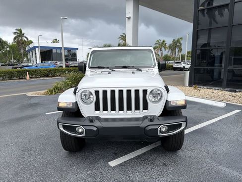 Used 2020 Jeep Wrangler Unlimited Sahara w/ Safety Group AWD/4WD image 3