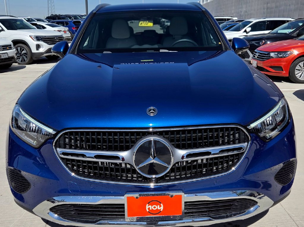 Used 2026 Mercedes-Benz GLC 300 image 4