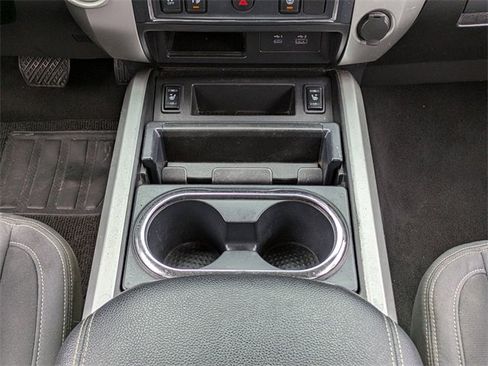 Used 2021 Nissan Titan SV w/ SV Convenience Package image 19