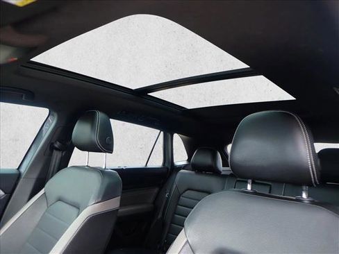 Used 2022 Volkswagen Atlas Cross Sport SEL Premium R-Line image 15