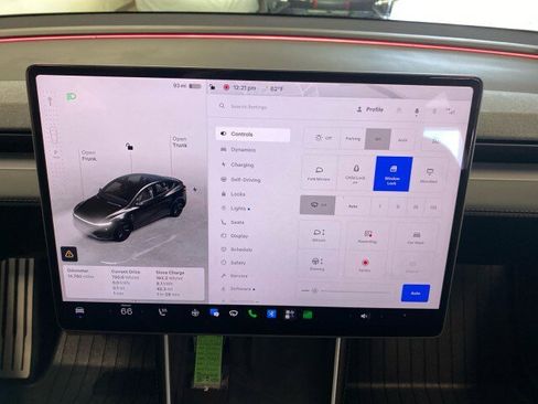 Used 2026 Tesla Model Y 2WD image 19