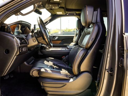 Used 2023 Lincoln Navigator L Black Label AWD/4WD image 38