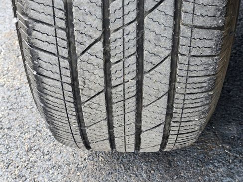 Certified 2023 Chevrolet Suburban LT image 11