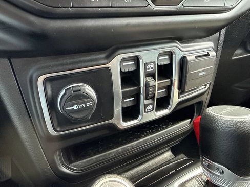 Used 2022 Jeep Gladiator Sport AWD/4WD image 24