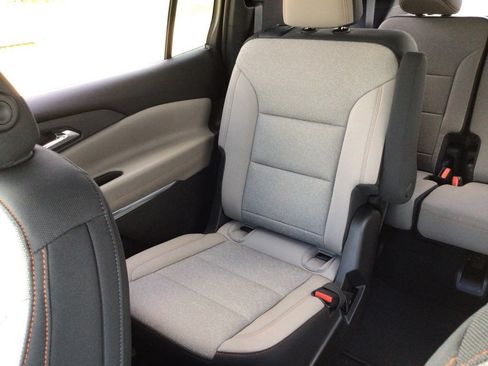 New 2026 Chevrolet Traverse LT w/ Driver Confidence Package image 15