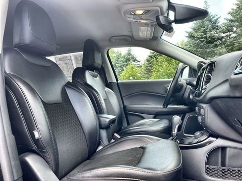 Used 2020 Jeep Compass Latitude AWD/4WD image 27