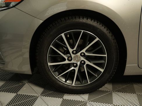Used 2017 Lexus ES 350 w/ Premium Package FWD image 10