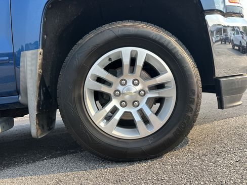 Used 2018 Chevrolet Silverado 1500 LT w/ All Star Edition AWD/4WD image 12