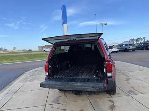 Used 2021 Toyota Tacoma SR5 image 25
