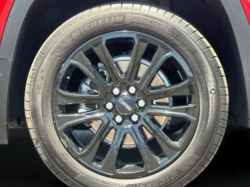Used 2023 GMC Acadia SLE w/ Driver Convenience Package AWD/4WD image 31