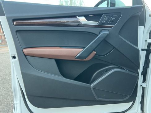 Used 2018 Audi Q5 2.0T Premium Plus w/ Premium Plus Package image 12