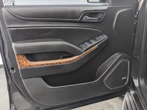Used 2017 Chevrolet Suburban Premier image 13
