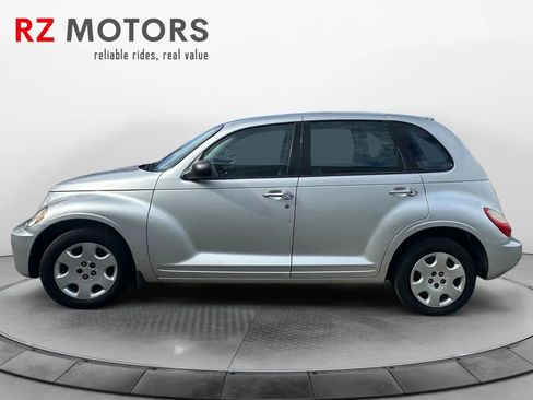 Used 2009 Chrysler PT Cruiser image 2