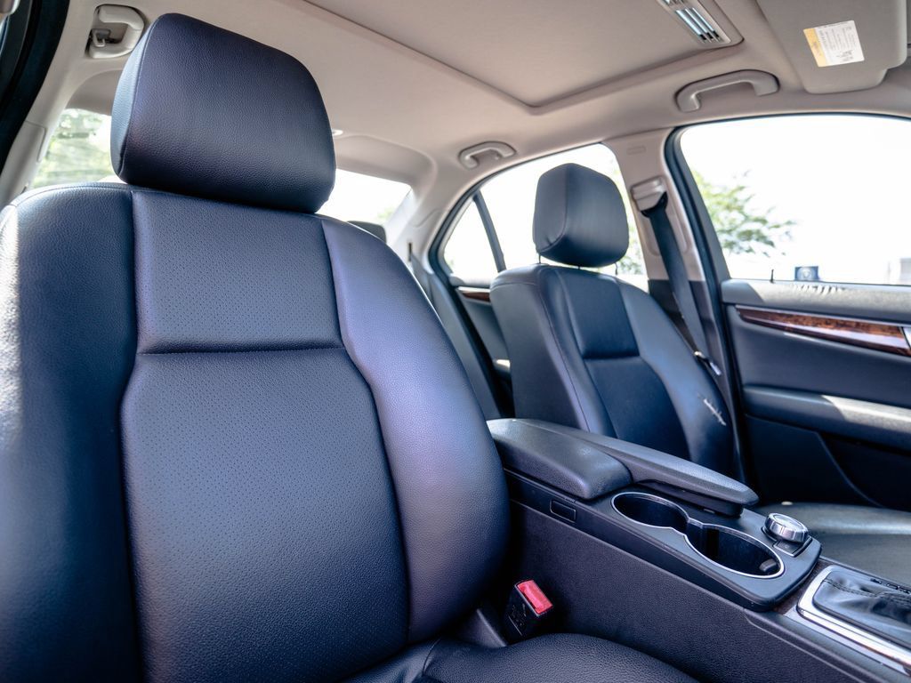Used 2012 Mercedes-Benz C 300 4MATIC Sedan image 19