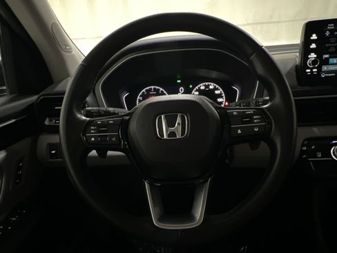 Used 2023 Honda Pilot Touring image 31