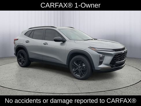 Used 2024 Chevrolet Trax ACTIV w/ Sunroof Package image 2