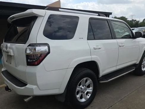 Used 2019 Toyota 4Runner SR5 Premium AWD/4WD image 3