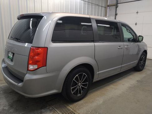 Used 2018 Dodge Grand Caravan SE FWD image 10