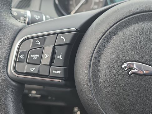 Used 2019 Jaguar E-PACE SE image 20