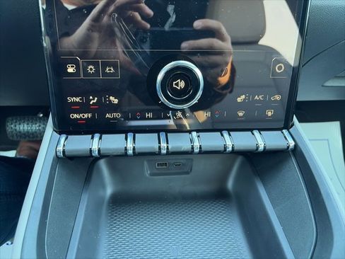 New 2026 GMC Terrain Elevation w/ Elevation Premium Package image 23