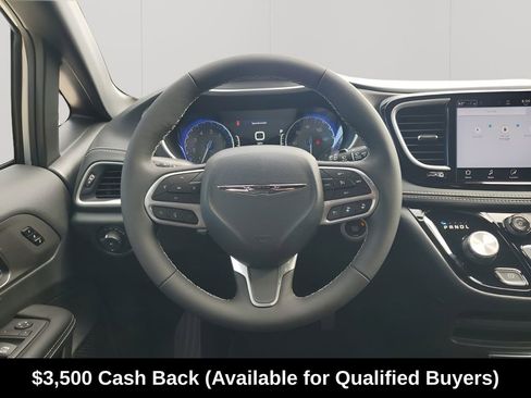 New 2026 Chrysler Pacifica Select image 23